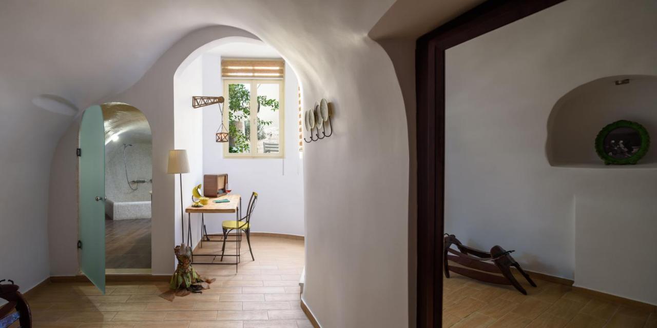 Villa Santorini *
